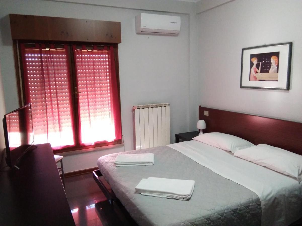 Hotel Rose&Crown Корреджо Екстер'єр фото