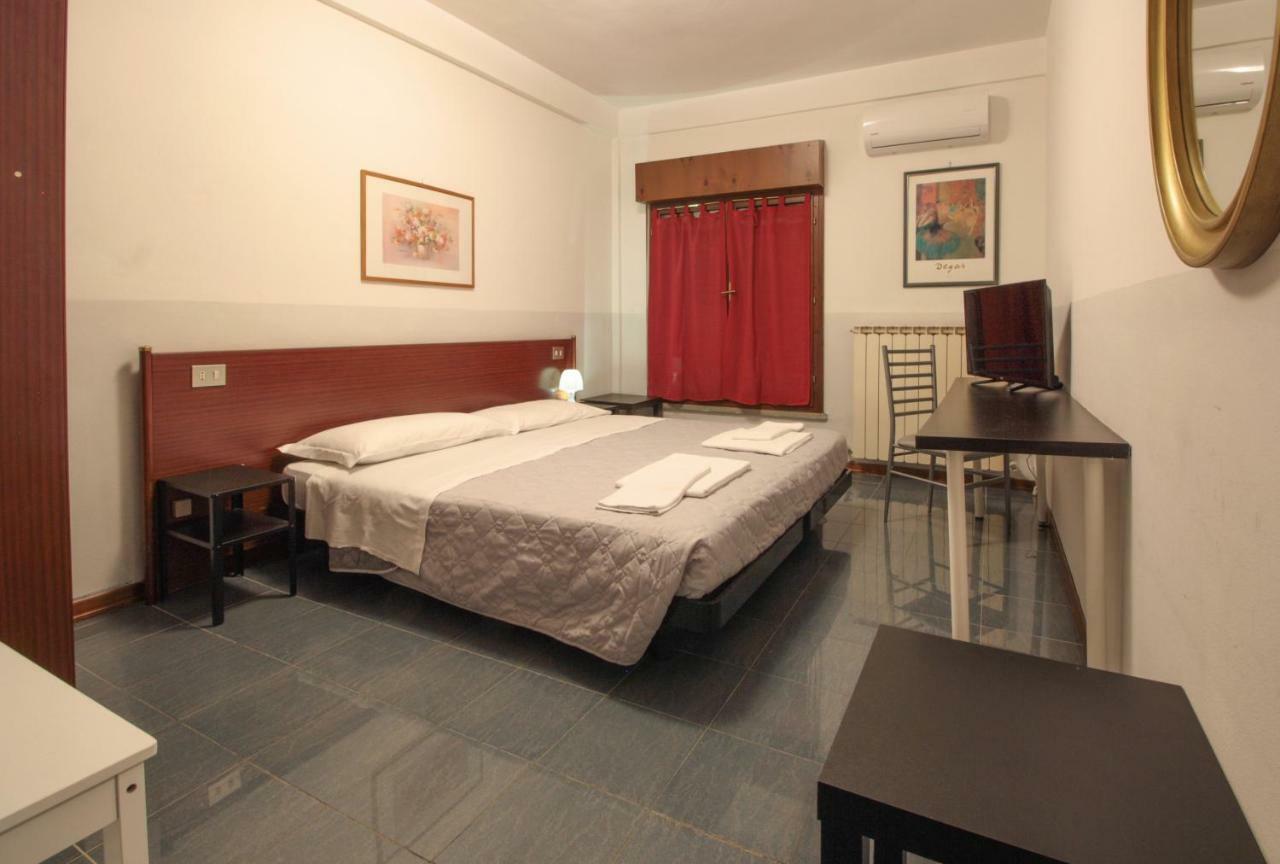 Hotel Rose&Crown Корреджо Екстер'єр фото